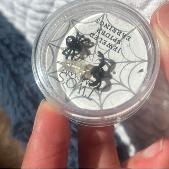 New spider earrings - Picture 2 of 3